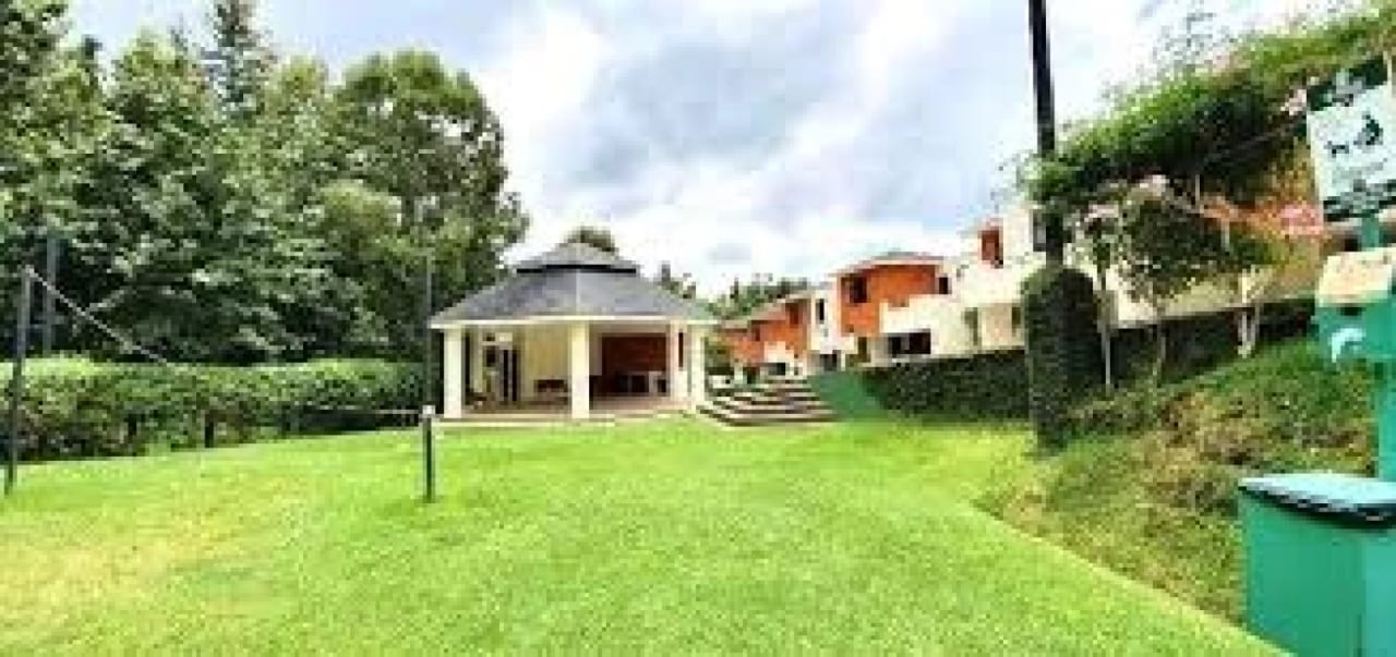 CASA EN VENTA CONDOMINIO BOSQUE ESCONDIDO ENTRADA A FRAIJANRES — Casa en Venta en Carretera a El Salvador, Guatemala, Ciudad — foto 9 de 11