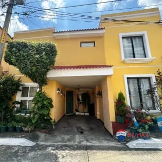 CASA EN COND. SANTA BARBARA, SAN CRISTÓBAL — Casa en Venta en Zona 8 Mixco, Guatemala, Ciudad — miniatura 1 de 10