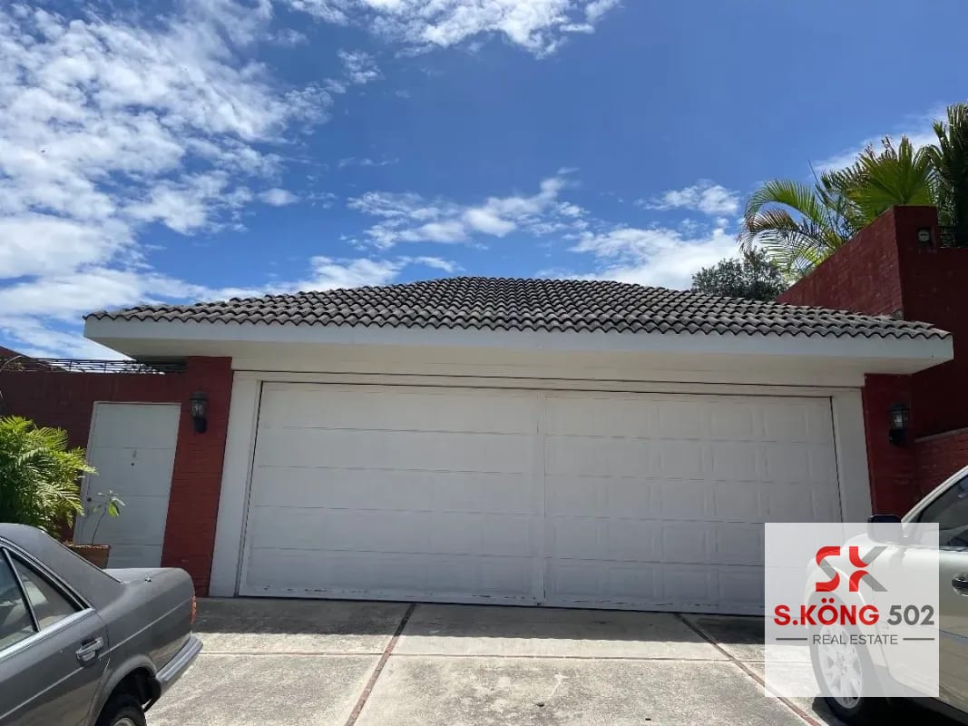 SE VENDE LINDA CASA EN UBICACIÓN PRIVILEGIADA - SAN RAFAEL 2 — Casa en Venta en San Rafael, Santa Catarina Pinula, Guatemala, Ciudad — foto 1 de 17