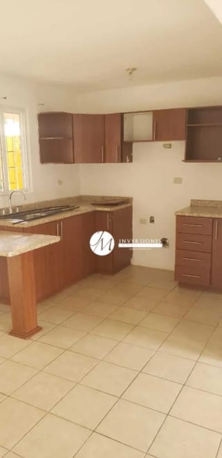 casa en venta en carretera al salvador — Casa en Venta en Carretera a El Salvador, Guatemala, Ciudad — miniatura 1 de 6