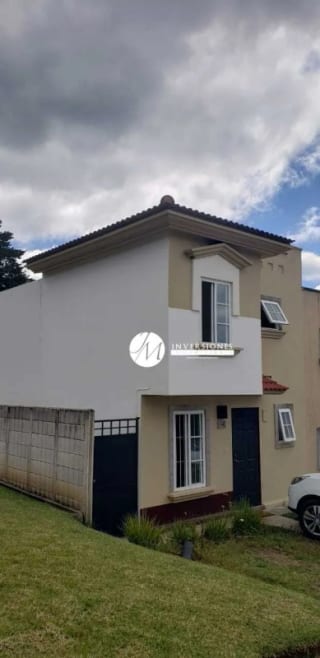 casa en venta en carretera al salvador — Casa en Venta en Carretera a El Salvador, Guatemala, Ciudad — miniatura 2 de 6