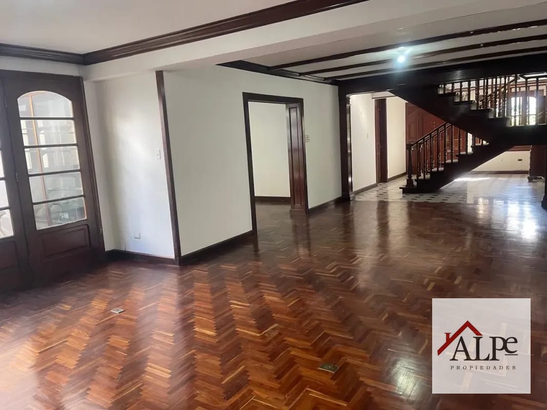 CASA EN VENTA LA VILLA ZONA 14 — Casa en Venta en Zona 14, Guatemala, Ciudad — foto 7 de 8