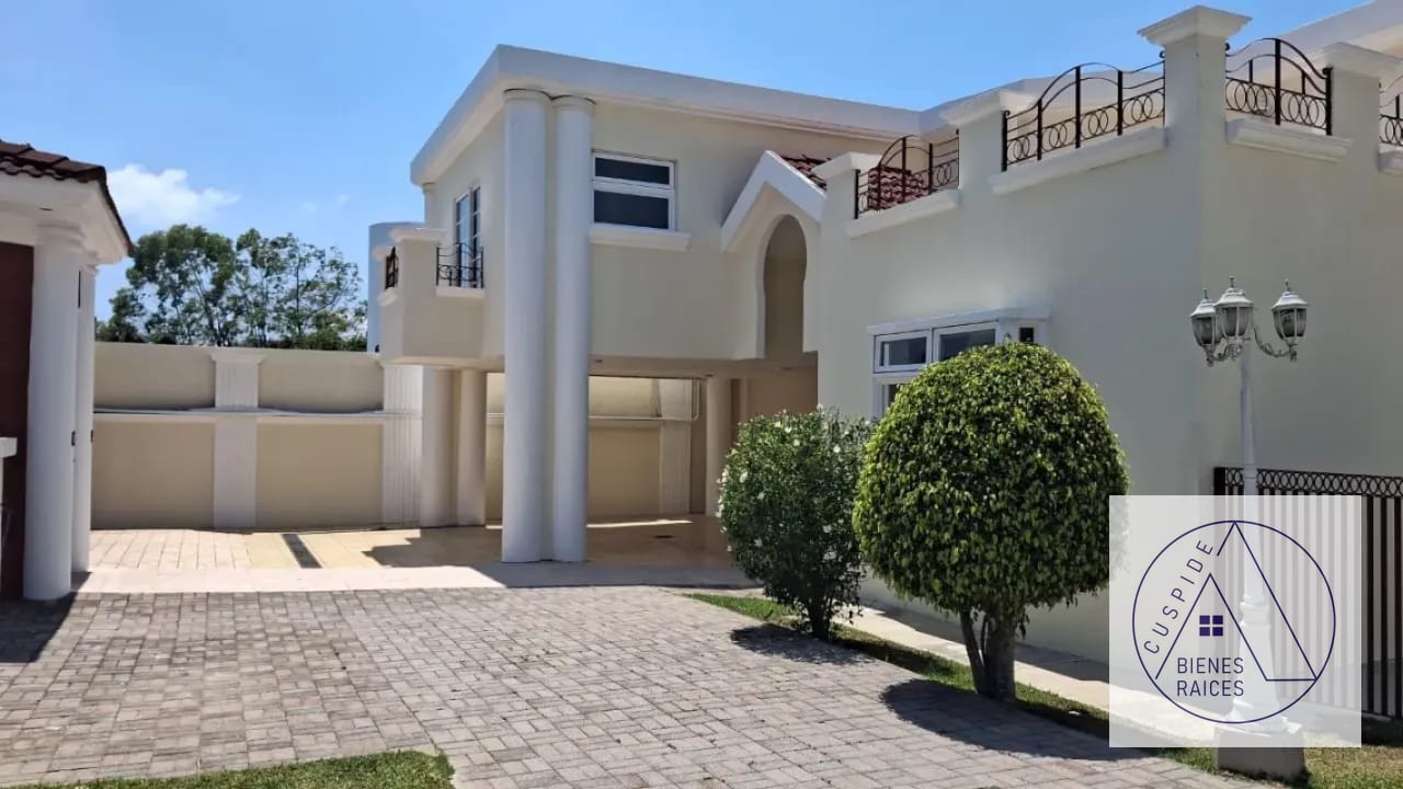Carretera a El Salvador km 16.5 Entrada a Olmeca "Casa en Venta Colinas de Andalucía" — Casa en Venta en Colinas De Andalucia, Carretera a El Salvador, Guatemala, Ciudad — foto 2 de 4