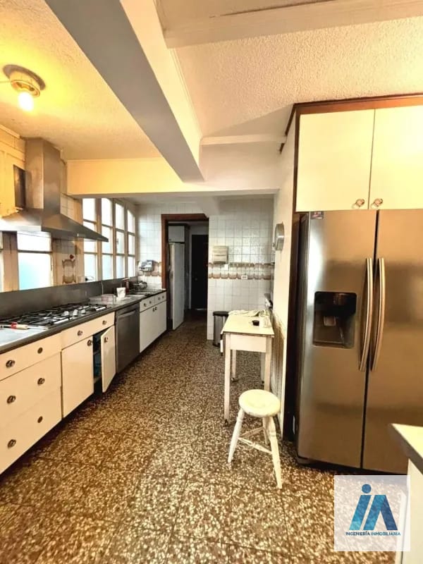 CASA EN VENTA - 📍Residenciales Mallorca, zona 14 _Una residencia única con acabados de caoba y amplio jardín_ — Casa en Venta en Zona 14, Guatemala, Ciudad — foto 13 de 16