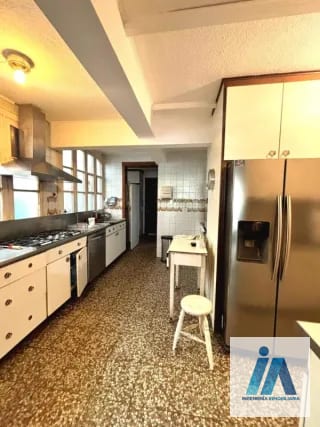 CASA EN VENTA - 📍Residenciales Mallorca, zona 14 _Una residencia única con acabados de caoba y amplio jardín_ — Casa en Venta en Zona 14, Guatemala, Ciudad — miniatura 13 de 16