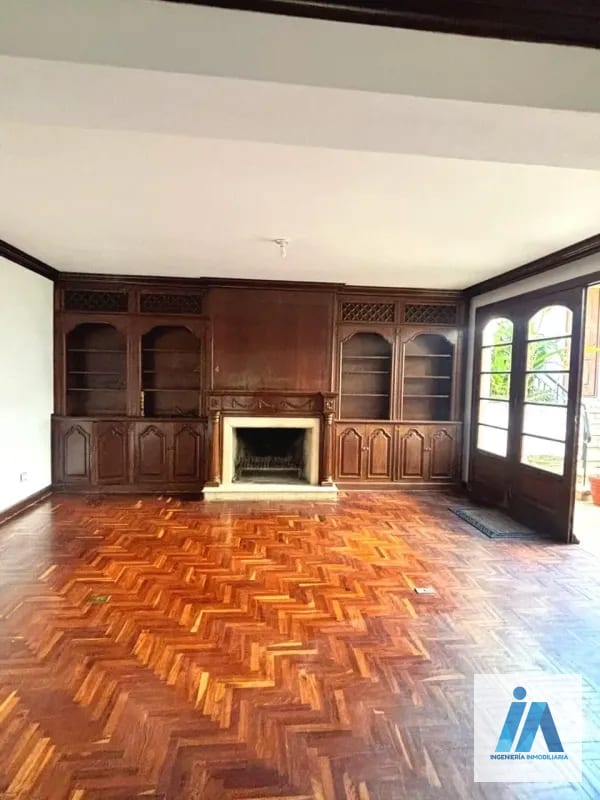 CASA EN VENTA - đResidenciales Mallorca, zona 14 _Una residencia Ășnica con acabados de caoba y amplio jardĂn_ â Casa en Venta en Zona 14, Guatemala, Ciudad â foto 12 de 16