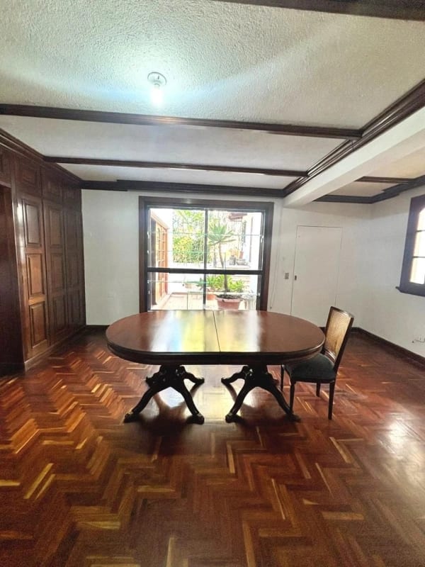CASA EN VENTA - AMPLIO JARDÍN - MALLORCA LA VILLA ZONA 14 — Casa en Venta en Zona 14, Guatemala, Ciudad — foto 7 de 16
