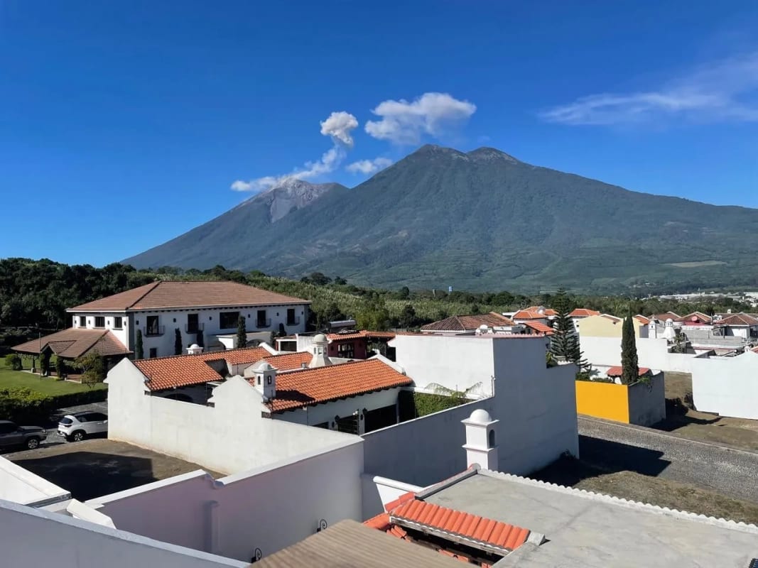 VENDO PRECIOSA CASA EN ANTIGUA GUATEMALA PARA RESIDENCIA, AIRBNB O BED&BREAKFAST — Casa en Venta en San Miguel Dueñas, Sacatepéquez — foto 1 de 17