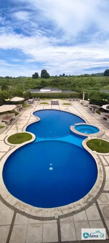 CASA EN VENTA JARDINES DE ARRAZOLA KM 19.5 FRAIJANES — Casa en Venta en Jardines de Arrazola, Carretera a El Salvador, Guatemala, Ciudad — foto 1 de 10