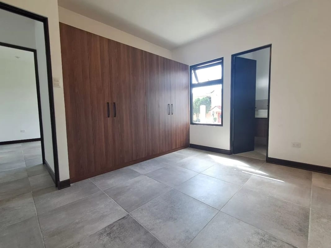 VENTA CASA NUEVA EN REAL DEL CAMPO KM 25.5 CES — Casa en Venta en Real del Campo, Carretera a El Salvador, Guatemala, Ciudad — foto 5 de 13