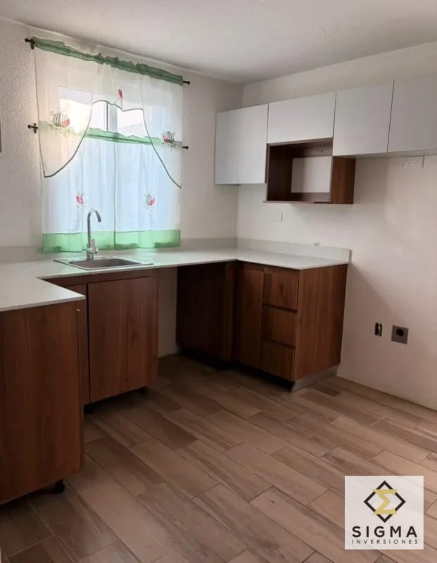 Casa en Venta en Villas Turin - Zona 10 de Mixco, San Jacinto — Casa en Venta en Zona 10 Mixco, Guatemala, Ciudad — foto 2 de 14