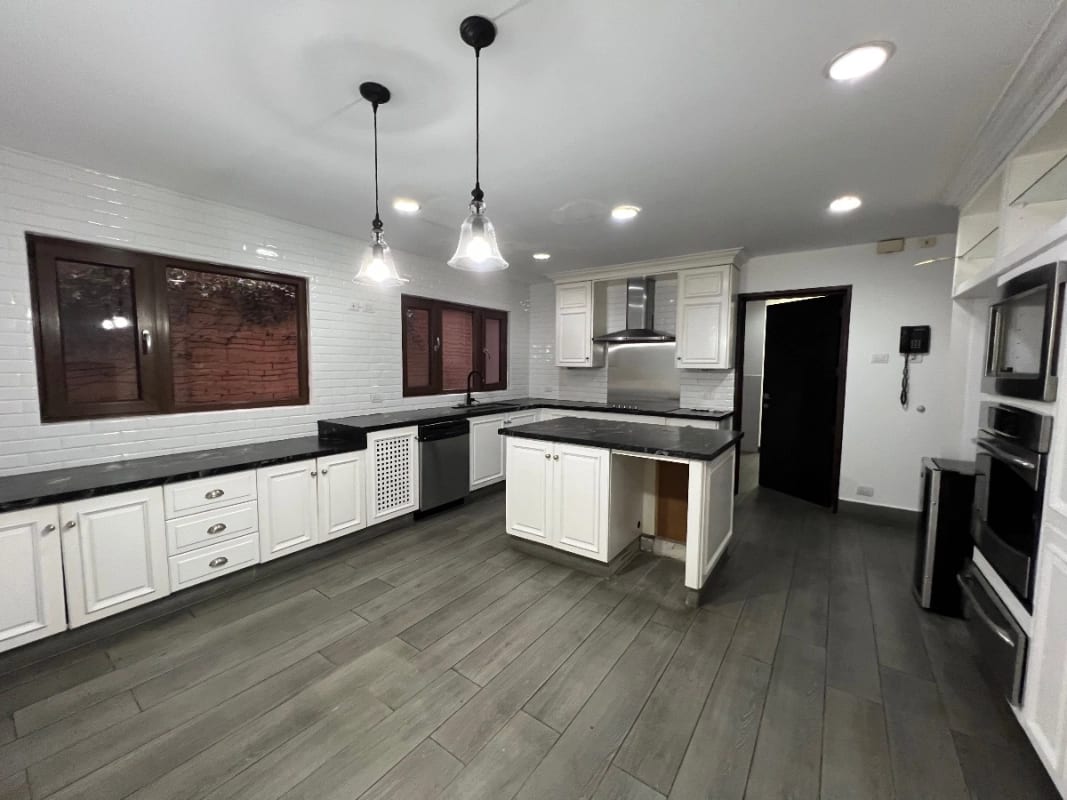 CASA VENTA ZONA 10, CONDOMINIO EXCLUSIVO, 440 MTS2~4 DORMITORIO 3.5 BAÑOS~4 PARQUEOS $1,150,000 DOLARES — Casa en Venta en Zona 10, Guatemala, Ciudad — foto 11 de 11
