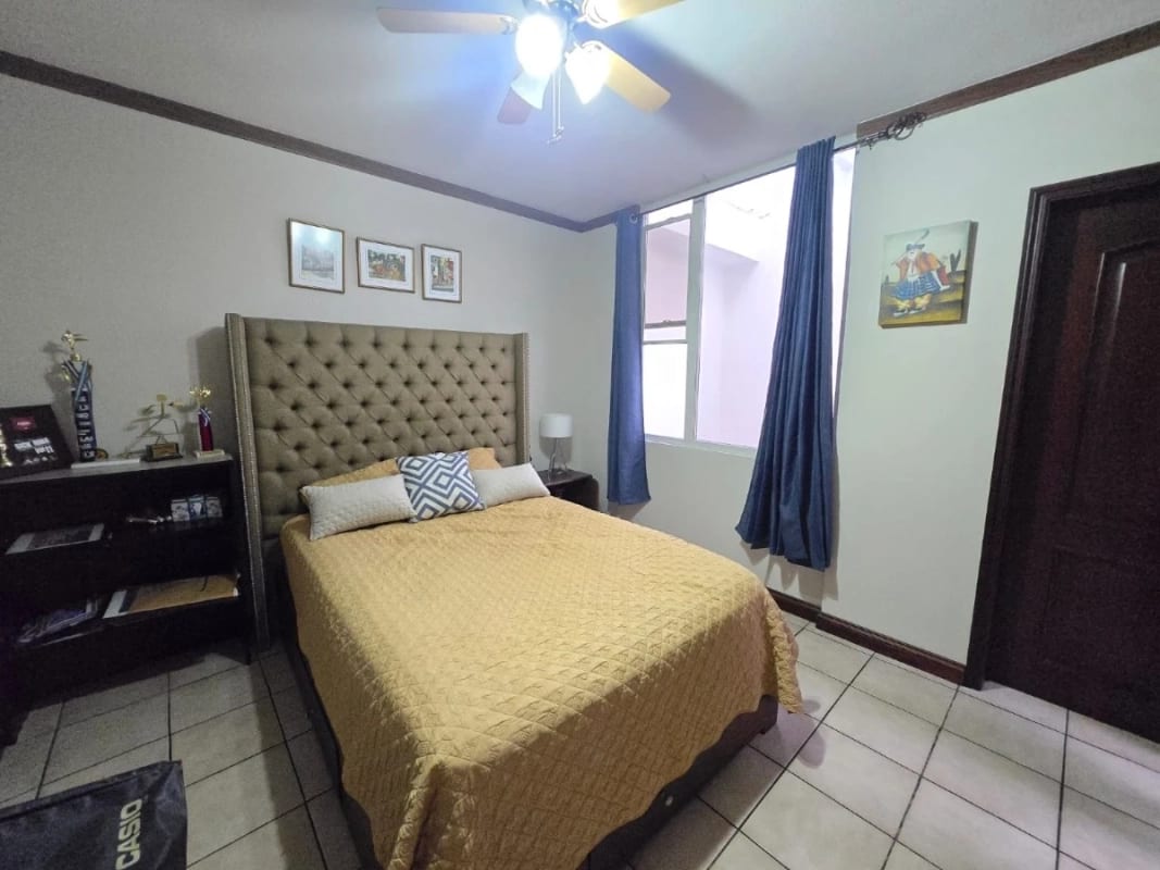 Casa amplia en zona 16 bulevar Acatán — Casa en Venta en Zona 16, Guatemala, Ciudad — foto 4 de 10