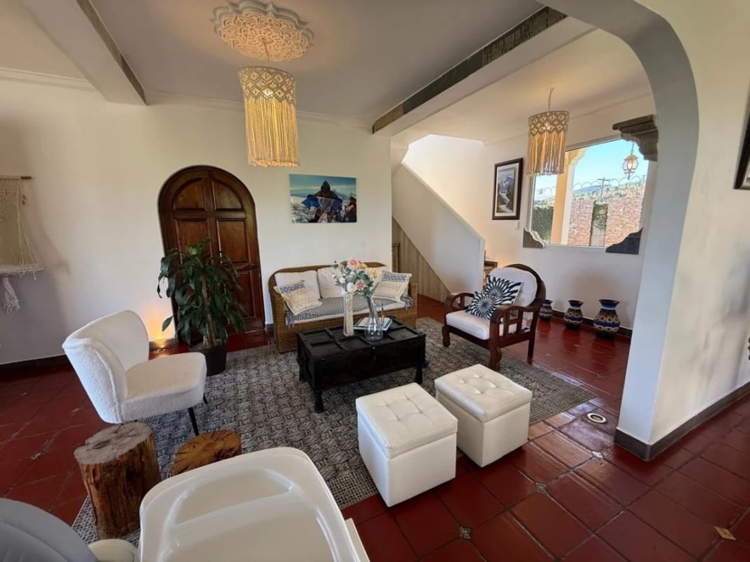 🏡 Casa de Lujo en Venta | Santa Elena Barillas
💰 Precio: US$365,000 — Casa en Venta en Santa Elena del Lago, Santa Elena Barillas, Guatemala, Ciudad — foto 15 de 17