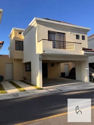 VENTA DE AMPLIA CASA EN VISTAS DE SAN ISIDRO Z.16 — Casa en Venta en Vistas de San Isidro, Zona 16, Guatemala, Ciudad — miniatura 1 de 11