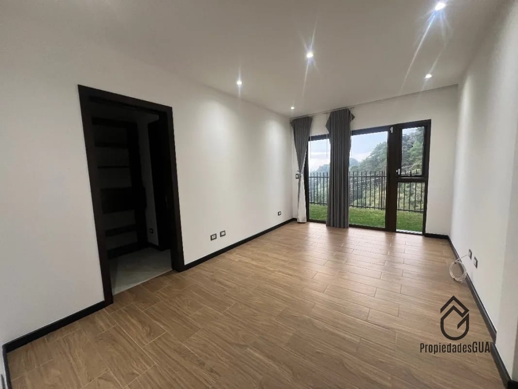 Casa con vista espectacular dentro de condominio en renta — Casa en Alquiler en Santa Catarina Pinula, Guatemala, Ciudad — foto 8 de 17