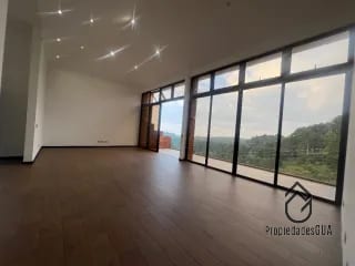 Casa con vista espectacular dentro de condominio en renta — Casa en Alquiler en Santa Catarina Pinula, Guatemala, Ciudad — miniatura 1 de 17