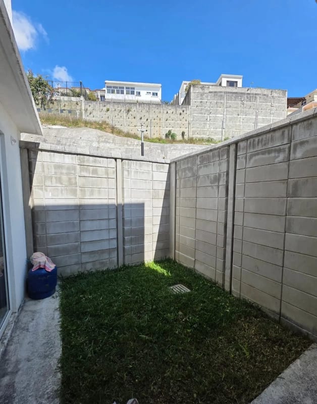 CASA EN VENTA – CONDOMINIO SECOYA DE ARRAZOLA | CAES KM. 16.5 — Casa en Venta en Carretera a El Salvador, Guatemala, Ciudad — foto 2 de 16