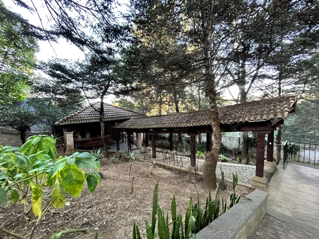 PROPIEDAD EN VENTA SOBRE CARRETERA INTERAMERICANA Km.33.8 — Casa en Venta en Santa Maria Cauqué, Sacatepéquez — foto 4 de 14