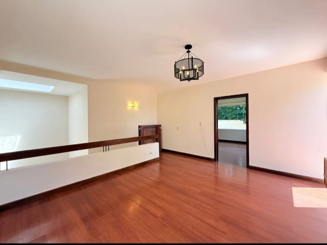 Vendo linda casa en Portal del Bosque Kms. 22.5 CAES — Casa en Venta en Portal del Bosque, Carretera a El Salvador, Guatemala, Ciudad — foto 3 de 17