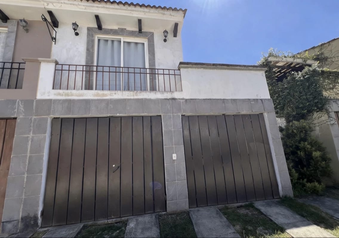 Venta amplia casa Km 30.5 Carr. El Salvador | Alamedas de Santo Domingo — Casa en Venta en Alamedas de Santo Domingo, Carretera a El Salvador, Guatemala, Ciudad — foto 1 de 16