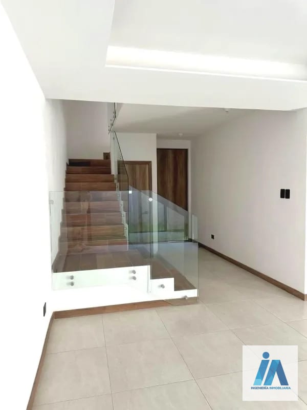 CASA EN ALQUILER – Condominio Danté Kanajuyú, Zona 16 — Casa en Alquiler en Zona 16, Guatemala, Ciudad — foto 11 de 15