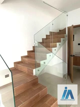 CASA EN ALQUILER – Condominio Danté Kanajuyú, Zona 16 — Casa en Alquiler en Zona 16, Guatemala, Ciudad — miniatura 10 de 15