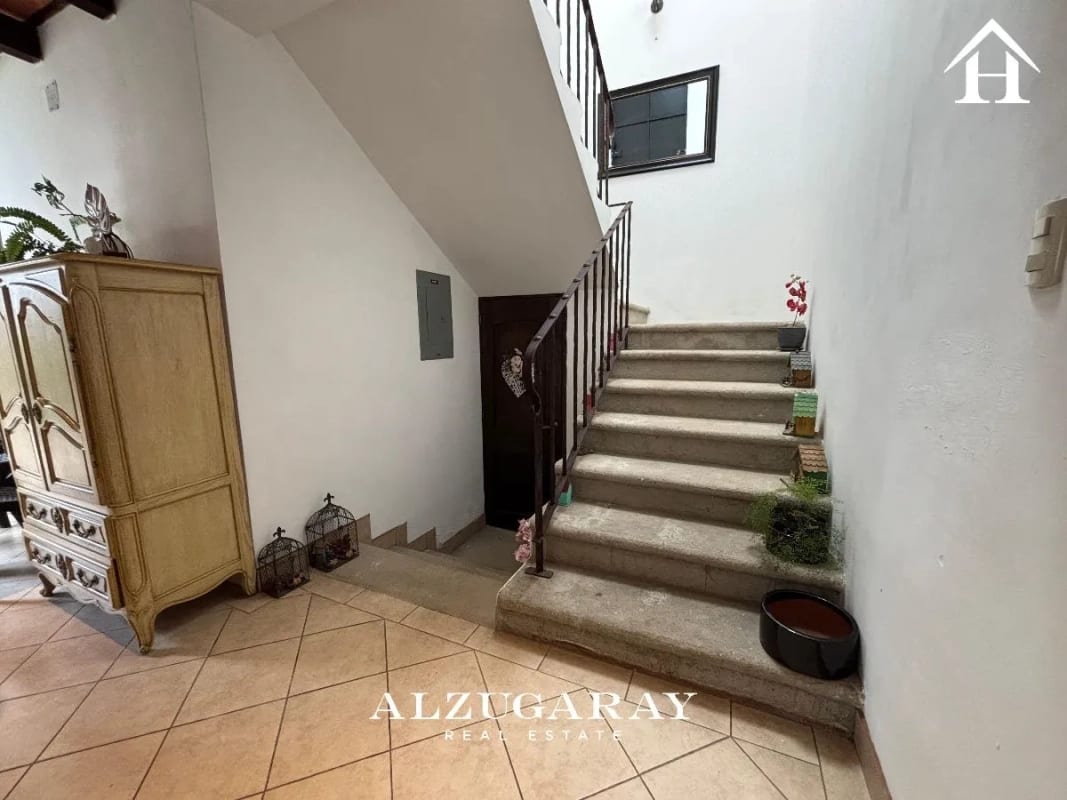 CASA ESTILO COLONIAL C/ JARDIN 2 HAB. / SAN PEDRO LAS HUERTAS — Casa en Venta en San Pedro Las Huertas, Antigua, Sacatepéquez — foto 8 de 13