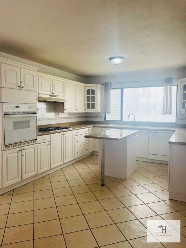 VENDO AMPLIA Y CÉNTRICA CASA VALLES DE NAPA KM.16,5 CARRETERA A EL SALVADOR — Casa en Venta en Valles de Napa, Carretera a El Salvador, Guatemala, Ciudad — foto 2 de 7