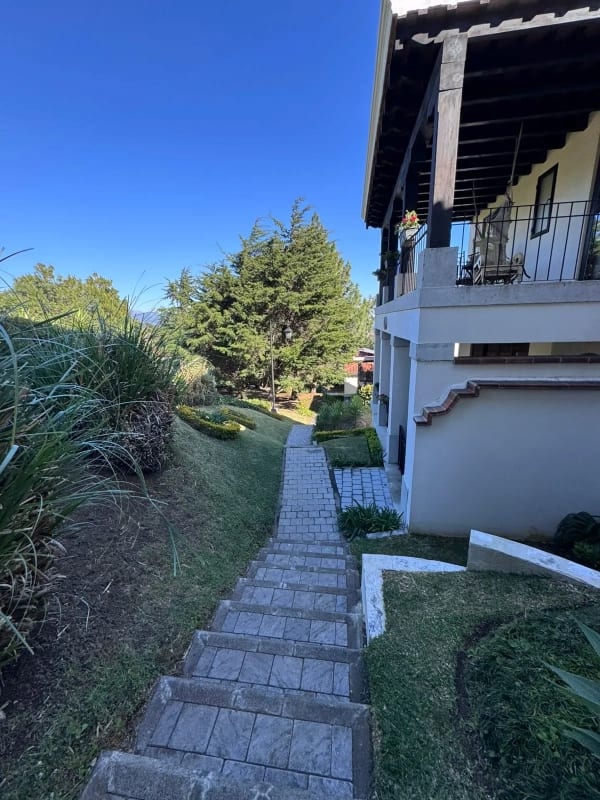 CASA EN VENTA CON PISCINA – LAZOS DE FRAIJANES; KM.20 CAES — Casa en Venta en Lazos de Fraijanes, Carretera a El Salvador, Guatemala, Ciudad — foto 9 de 15
