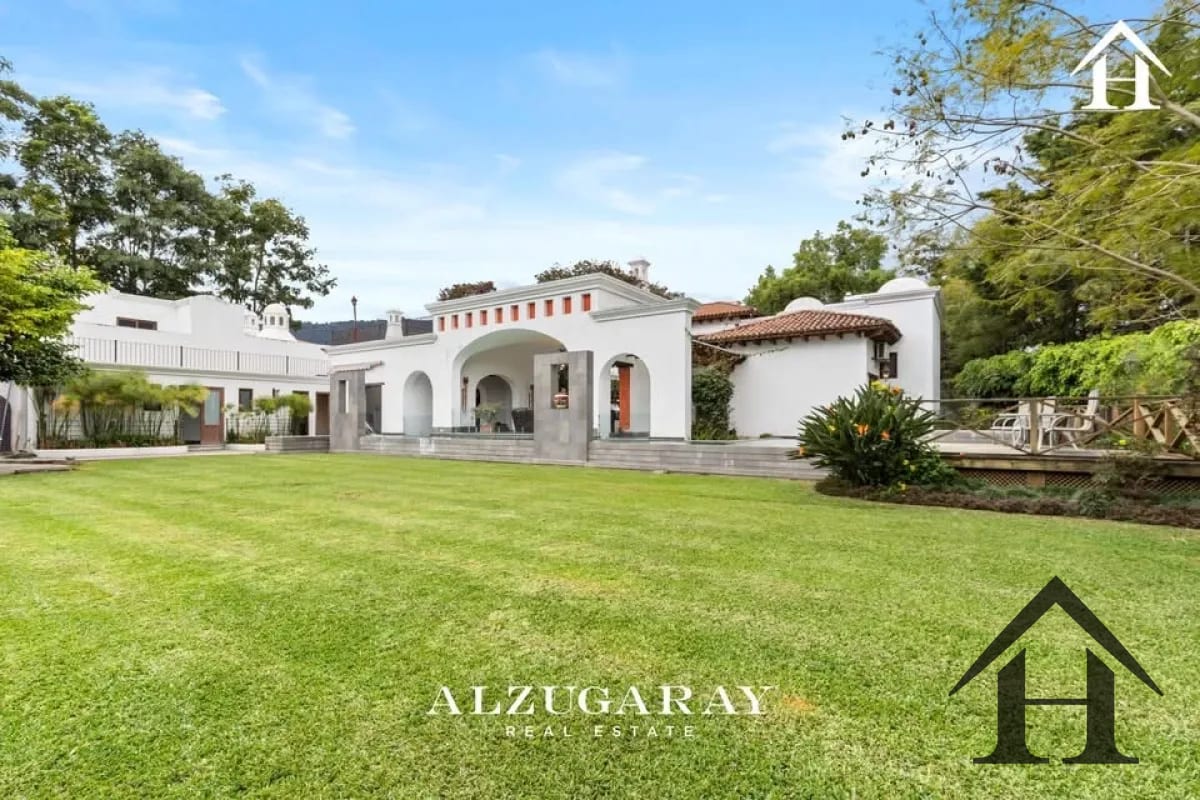 casa de lujo amueblada con piscina Cond Antigua Guatemala — Casa en Venta en Bosques de Antigua, Antigua, Sacatepéquez — foto 9 de 9