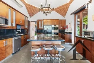 casa de lujo amueblada con piscina Cond Antigua Guatemala — Casa en Venta en Bosques de Antigua, Antigua, Sacatepéquez — miniatura 6 de 9