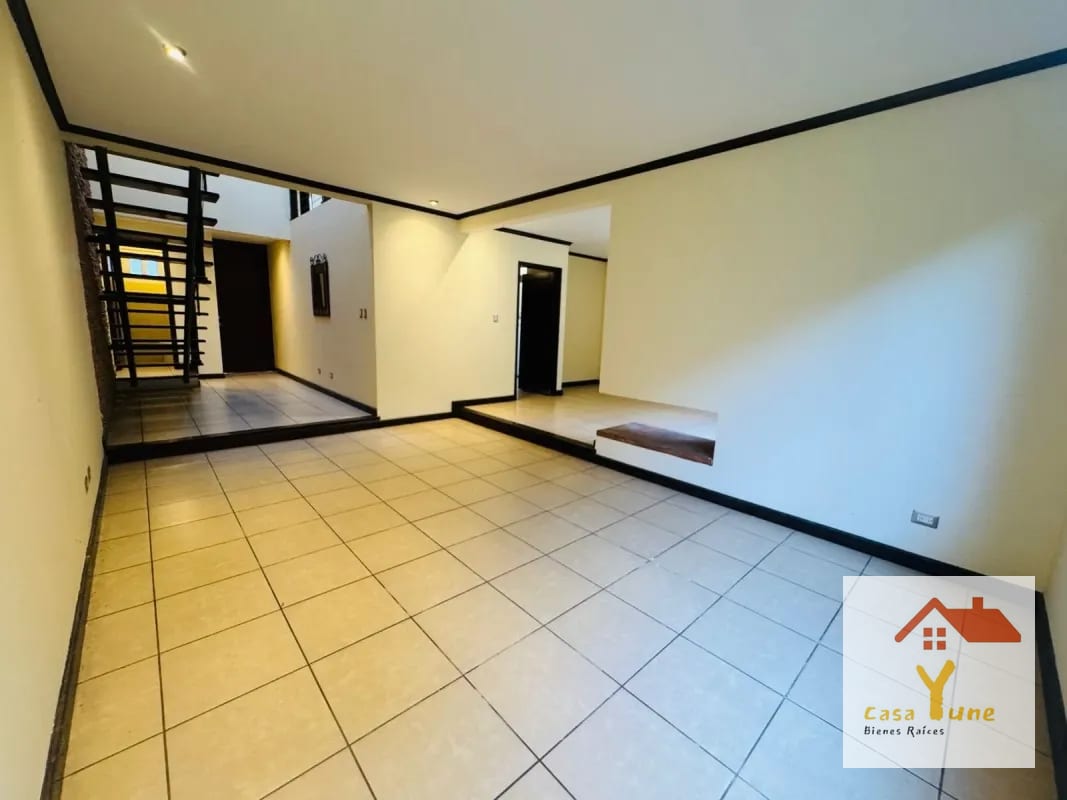 Casa en venta zona 16 Ensenada de San Isidro — Casa en Venta en Ensenada de San Isidro, Zona 16, Guatemala, Ciudad — foto 1 de 17