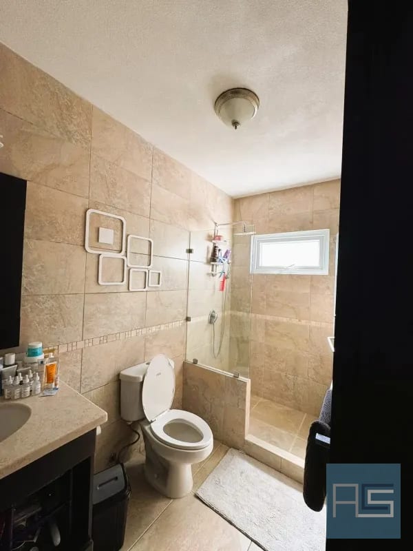 *Casa amplia de 4 hab en VENTA,  La Fontana 2, Carretera a El Salvador* — Casa en Venta en La Fontana II, Carretera a El Salvador, Guatemala, Ciudad — foto 9 de 17