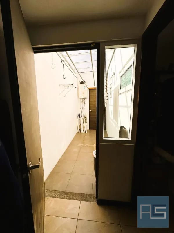 *Casa amplia de 4 hab en VENTA,  La Fontana 2, Carretera a El Salvador* — Casa en Venta en La Fontana II, Carretera a El Salvador, Guatemala, Ciudad — foto 2 de 17