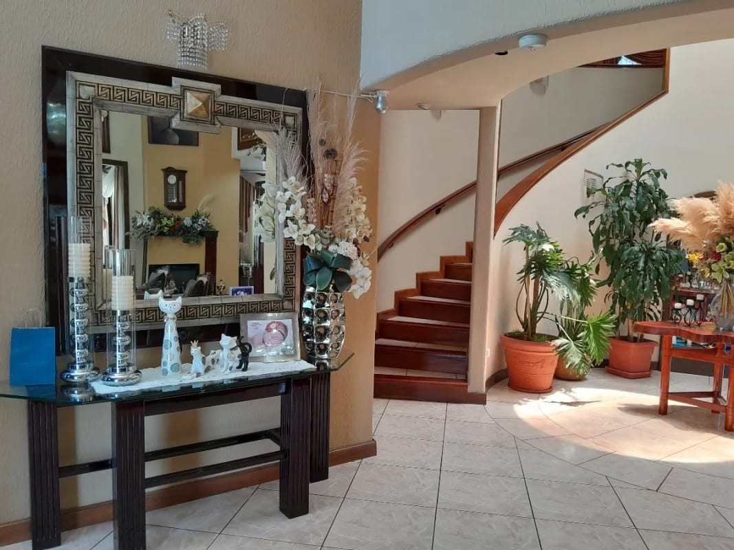 VENTA DE CASA – VILAVERDE 1 KM 20.5 CAES INGRESO FRAIJANES — Casa en Venta en Vila Verde, Carretera a El Salvador, Guatemala, Ciudad — foto 6 de 16