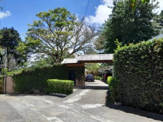 Casa en Venta San Jorge Muxbal Calle Liquidambar — Casa en Venta en Muxbal, Guatemala, Ciudad — miniatura 1 de 15
