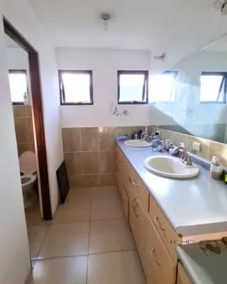 CASA EN VENTA ZONA 5 JARDINES DE LA ASUNCION — Casa en Venta en Jardines de La Asunción, Zona 5, Guatemala, Ciudad — miniatura 5 de 10