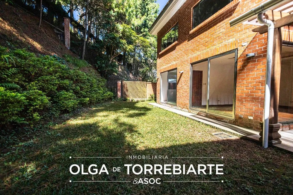 Casa en Villa Serena, Muxbal — Casa en Alquiler en Muxbal, Guatemala, Ciudad — foto 12 de 17