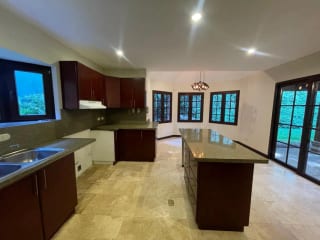 MUXBAL CASA VENTA, 554 MTS2, 3 DORMITORIOS, ESTUDIO O DORMITORIO CON BAÑO COMPLETO $650,000 — Casa en Venta en Muxbal, Guatemala, Ciudad — miniatura 1 de 13