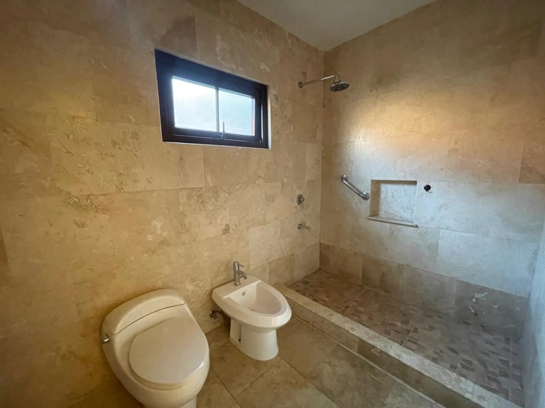 MUXBAL CASA VENTA, 554 MTS2, 3 DORMITORIOS, ESTUDIO O DORMITORIO CON BAÑO COMPLETO $650,000 — Casa en Venta en Muxbal, Guatemala, Ciudad — foto 8 de 13