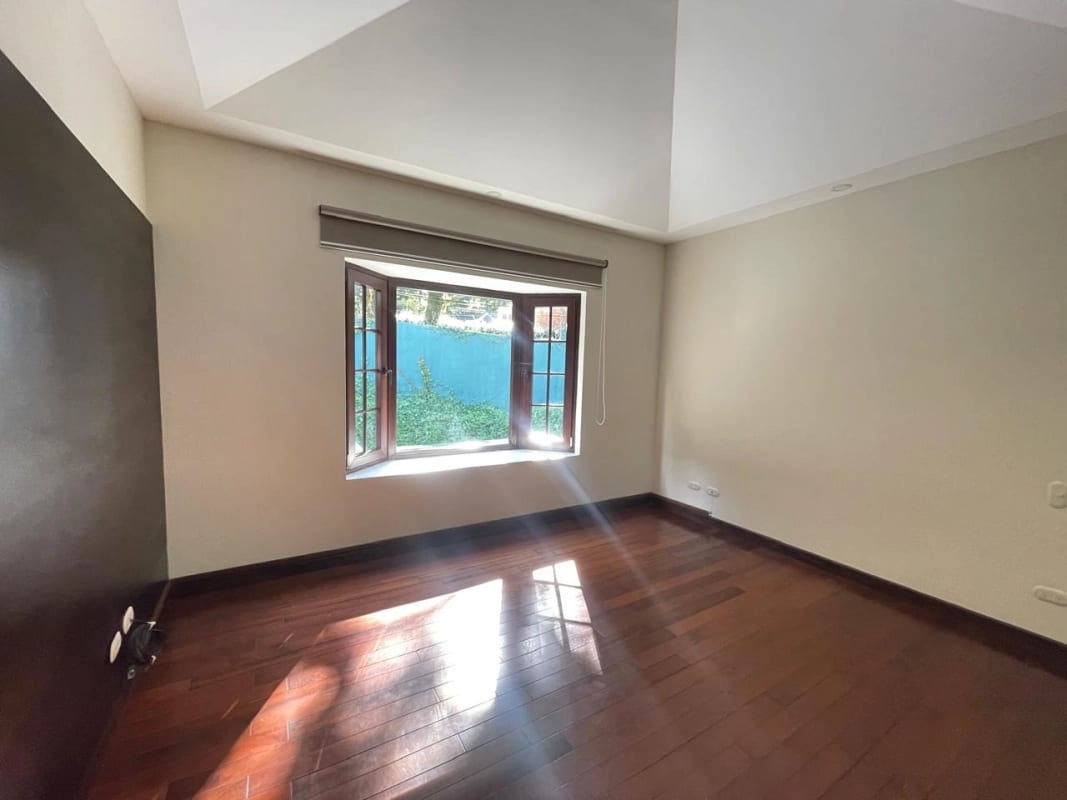 MUXBAL CASA VENTA, 554 MTS2, 3 DORMITORIOS, ESTUDIO O DORMITORIO CON BAÑO COMPLETO $650,000 — Casa en Venta en Muxbal, Guatemala, Ciudad — foto 7 de 13