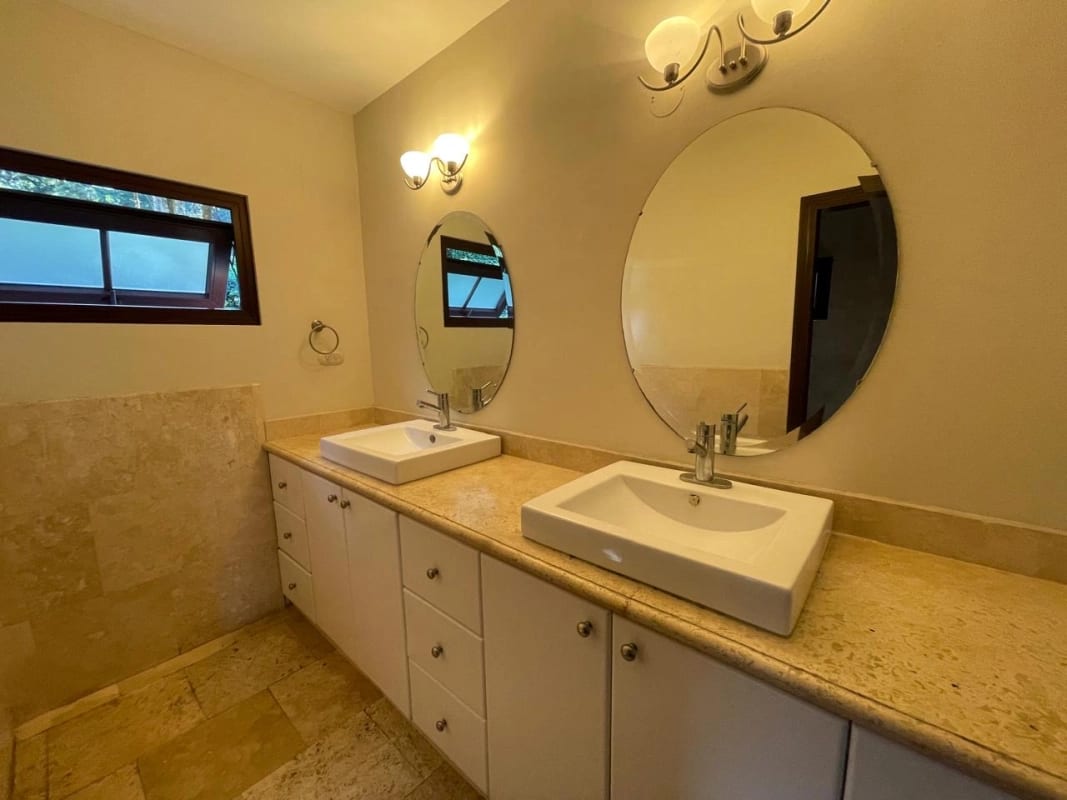 MUXBAL CASA VENTA, 554 MTS2, 3 DORMITORIOS, ESTUDIO O DORMITORIO CON BAÑO COMPLETO $650,000 — Casa en Venta en Muxbal, Guatemala, Ciudad — foto 5 de 13