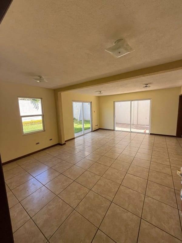 Residencia Arrazola 2 CES/ADA — Casa en Venta en Carretera a El Salvador, Guatemala, Ciudad — foto 5 de 6