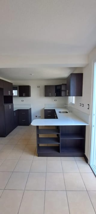 Casa en Venta en Altos de Village, Km. 25 CES — Casa en Venta en Carretera a El Salvador, Guatemala, Ciudad — miniatura 11 de 11