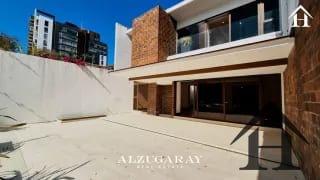 casa moderna con elevador cond zona 15 Vh2 — Casa en Venta en Zona 15, Guatemala, Ciudad — miniatura 1 de 13