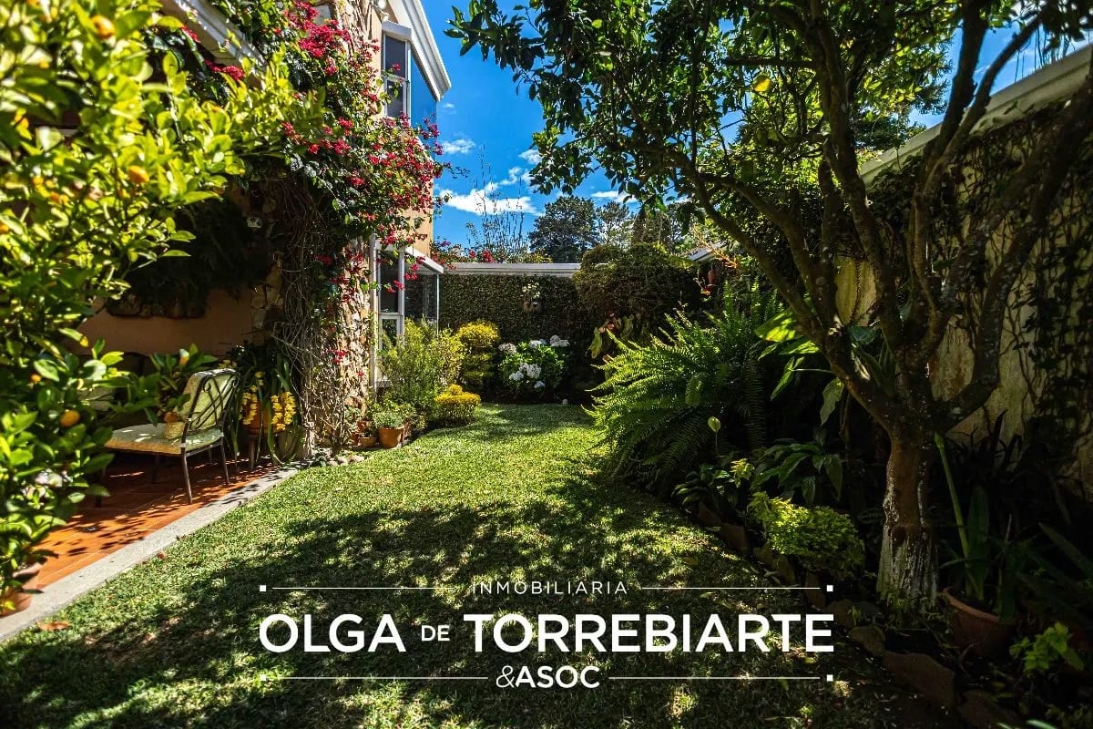Casa en Residencial San Antonio — Casa en Venta en San Antonio, Carretera a El Salvador, Guatemala, Ciudad — foto 1 de 4