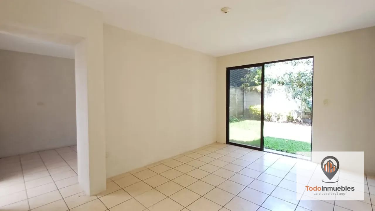 Casa en Venta en Villas del Pinar km 19.5 CES — Casa en Venta en Villas del Pinar, Carretera a El Salvador, Guatemala, Ciudad — foto 3 de 12