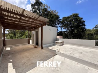 Oportunidad Unica / Casa con terraza privada — Casa en Venta en Carretera a El Salvador, Guatemala, Ciudad — miniatura 1 de 17