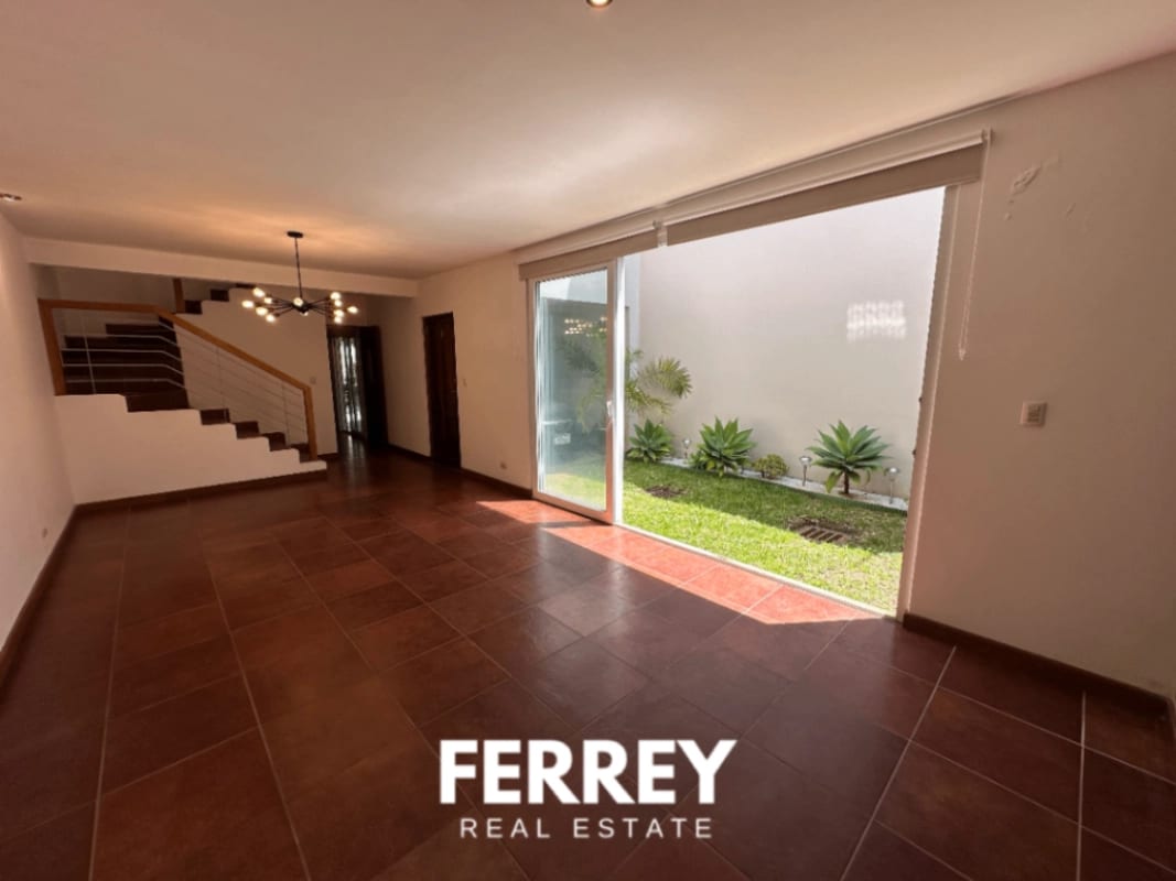 Oportunidad Unica / Casa con terraza privada — Casa en Venta en Carretera a El Salvador, Guatemala, Ciudad — foto 16 de 17